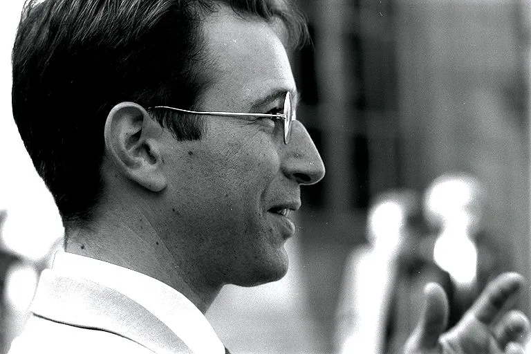Daniel Pearl in profile, smiling